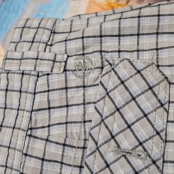 Izod‎ Plaid Chino Shorts Size 36 - Picture 4 of 4